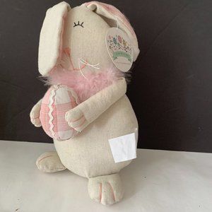BUNNY BOULEVARD EASTER BUNNY RABBIT WITH EGG NEW 8" BY 5"